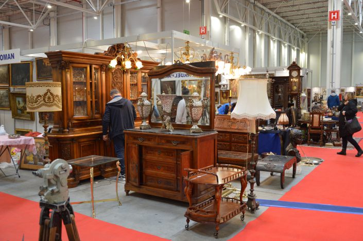 Antique Market - Expozanții vor expune produse și obiecte de artă într-un cadru profesionist!