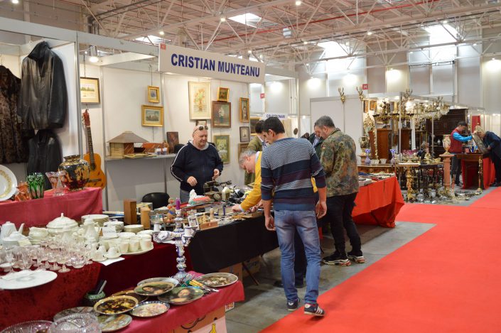 <div align="left">Expozanții vă vor prezenta față în față istoria fiecărui produs expus în cadrul târgului!<br><hr>EVENIMENTE CONEXE</div> Expozanții vă vor prezenta față în față istoria fiecărui produs expus în cadrul târgului!